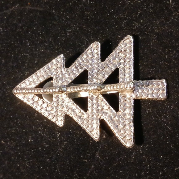 John Hardy Christmas Tree Clip - Picture 2 of 7